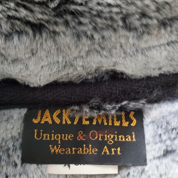 Wearable art, Super soft, comfy vest. - Picture 2 of 3